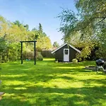Fy150-middelfart-vegavej-24 펜션 미델파르트